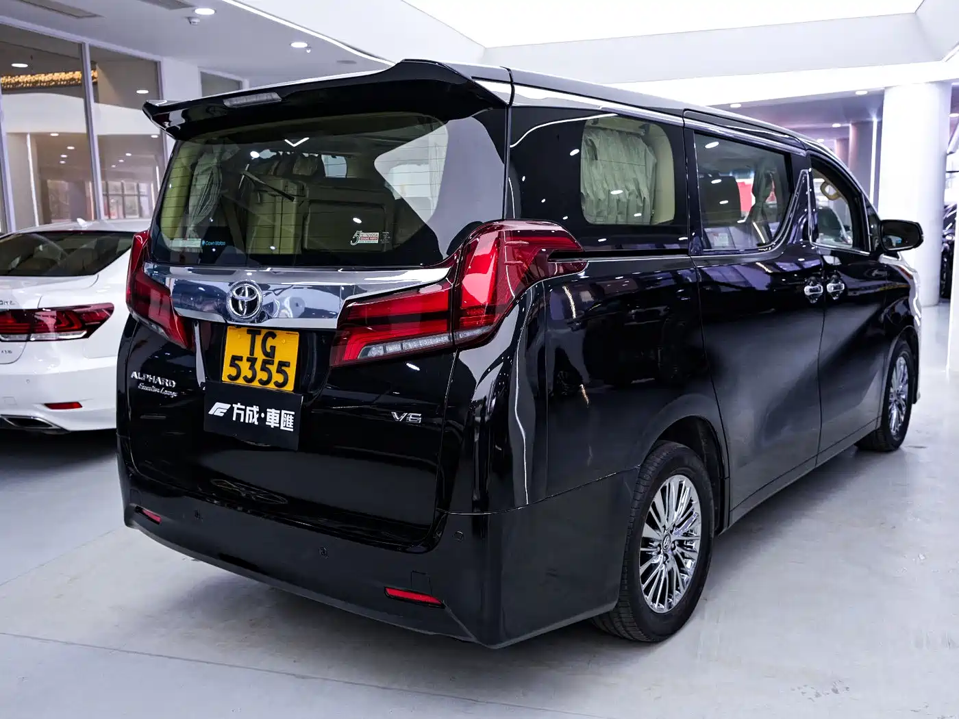 Toyota Alphard 2018 Facelift 3.5L Premium Edition фото 14