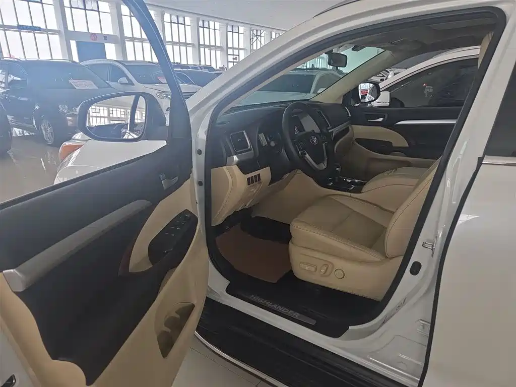 Toyota Highlander 2015 2.0T AWD Luxury Edition 7-seater фото 15