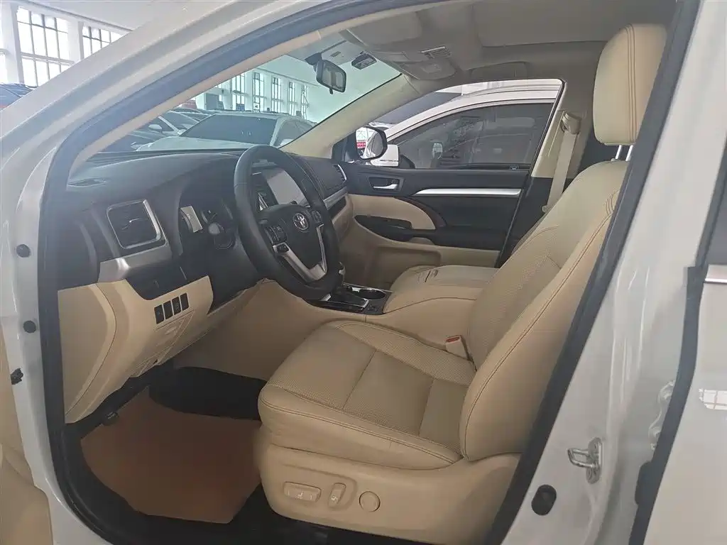 Toyota Highlander 2015 2.0T AWD Luxury Edition 7-seater фото 16