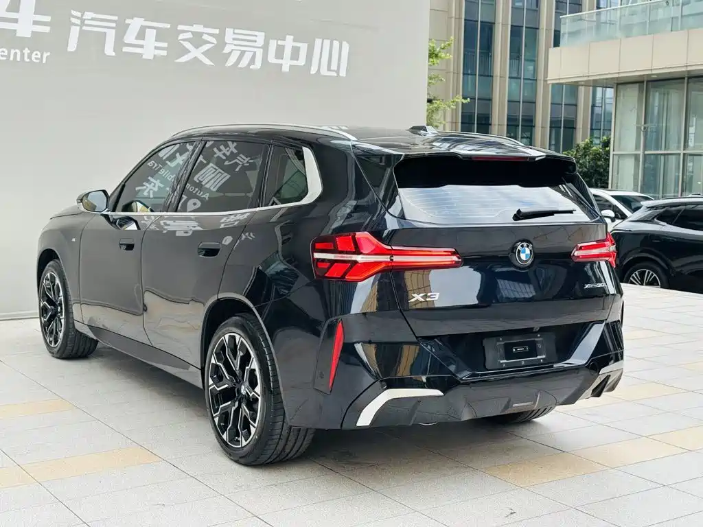 BMW X3 2026 2025 xDrive30L Leading M Sport Package
