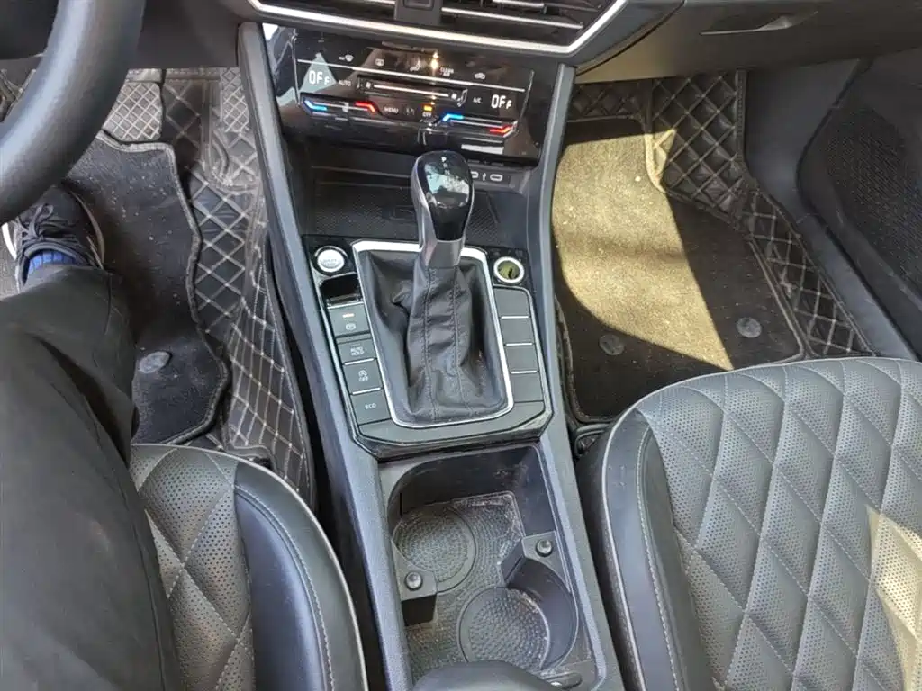 Volkswagen Sagitar 2023 280TSI DSG Surpass Plus Edition фото 14