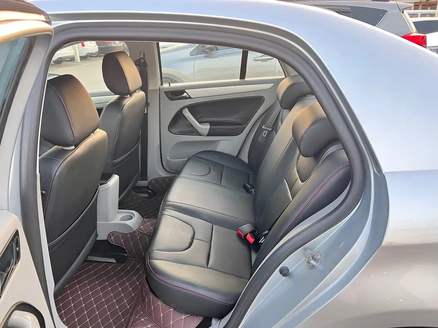 Volkswagen Bora 2012 1.6L Manual Comfort Model фото 12