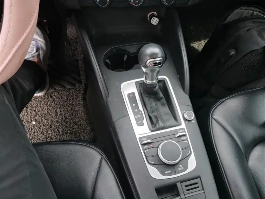 Audi A3 2015 Sportback 35 TFSI Millionth Anniversary Intelligent Leader Type фото 14
