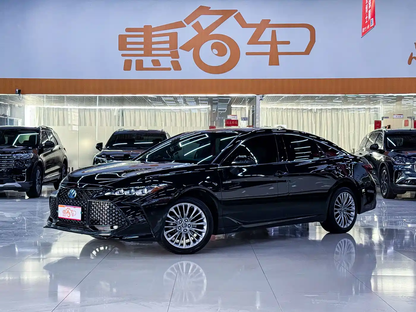 Toyota Avalon 2019 Hybrid 2.5L XLE Premium Edition China VI фото 2