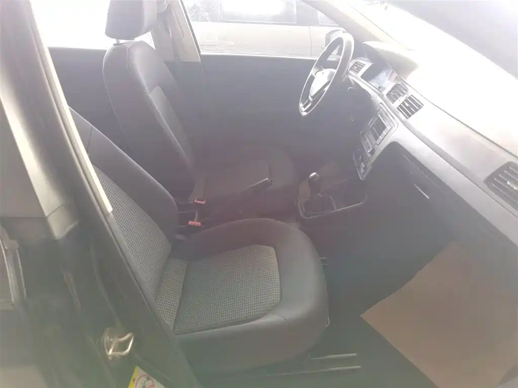 Volkswagen Santana 2016 1.6L Manual Trend Edition фото 20