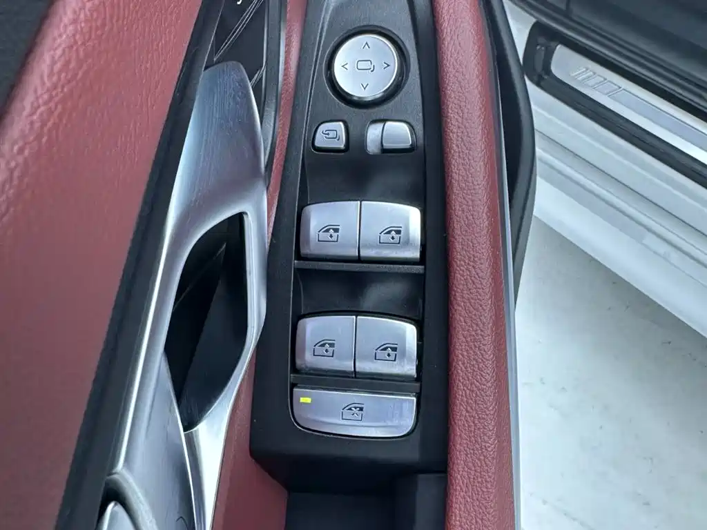 BMW 3 Series 2023 320Li M Sport Package фото 16