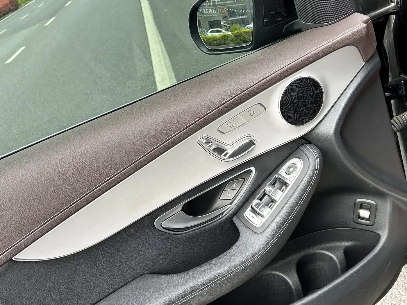 Mercedes-Benz GLC 2021 GLC 260 L 4MATIC Sporty фото 5