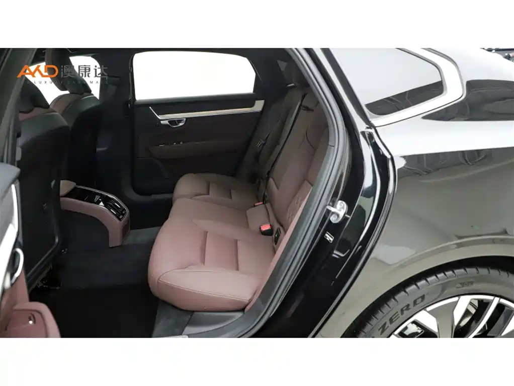 Фото 7 - Volvo S90