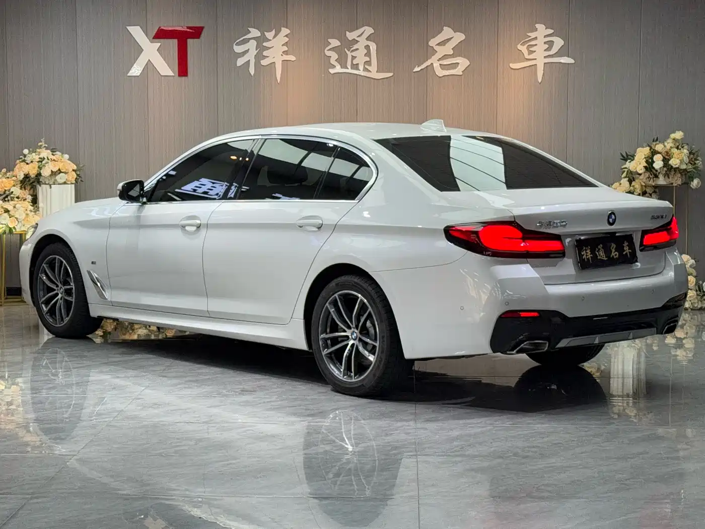 BMW 5 Series 2022 525Li M Sport Package фото 8