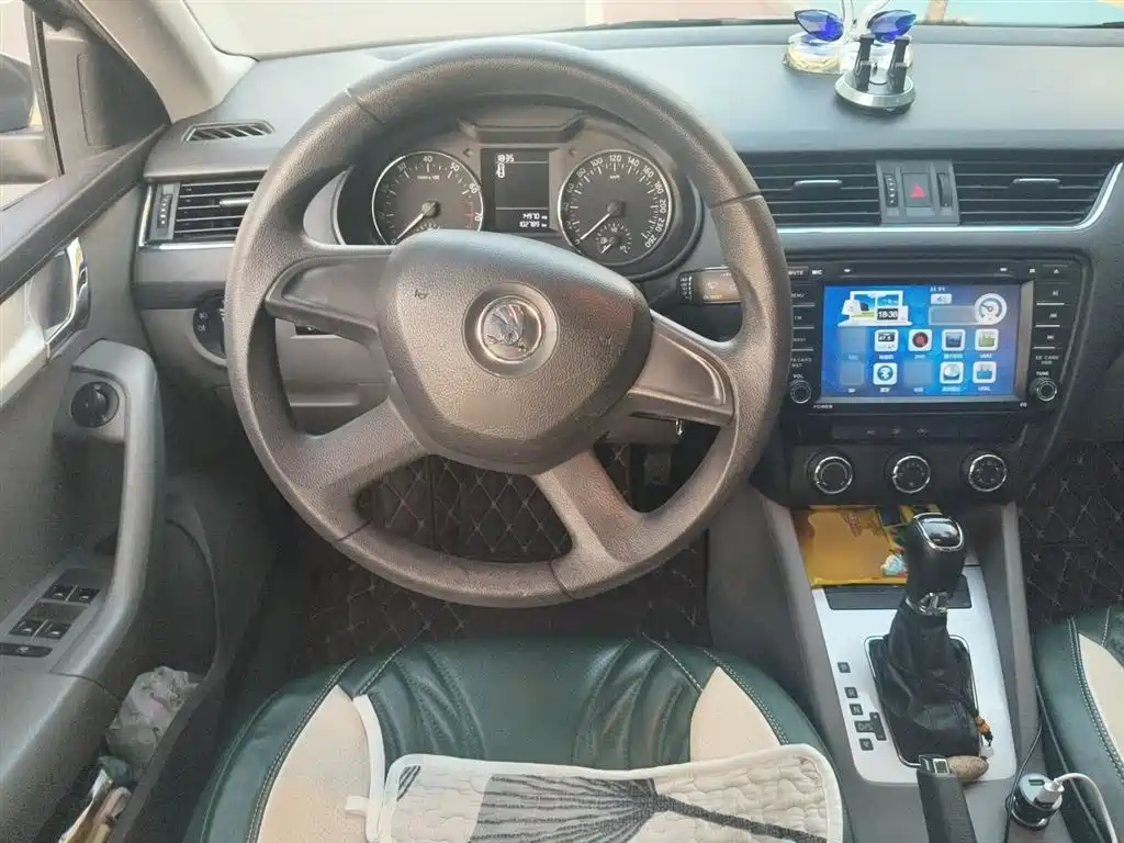 Škoda Octavia 2015 1.6L Automatic逸杰版 фото 7