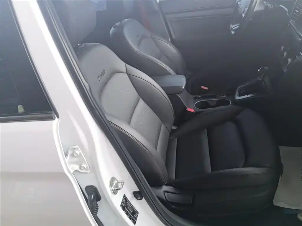 Hyundai Elantra 2019 1.4T Dual-clutch XuanDong·Vitality Type фото 25