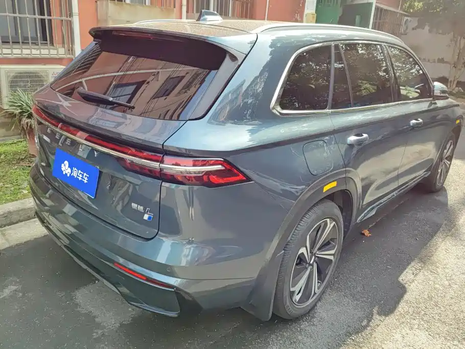 Фото 3 - Geely Xingyue L