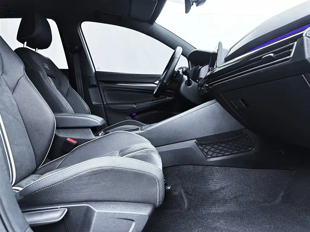 Volkswagen Golf 2021 280TSI DSG R-Line фото 22
