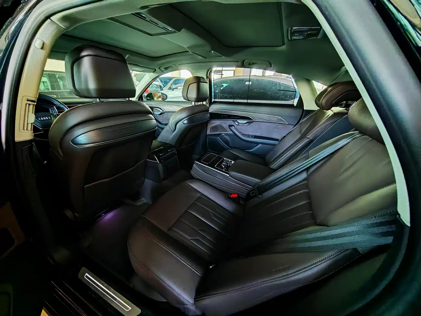 Audi A8 2024 Model A8L 45 TFSI quattro Luxury фото 6