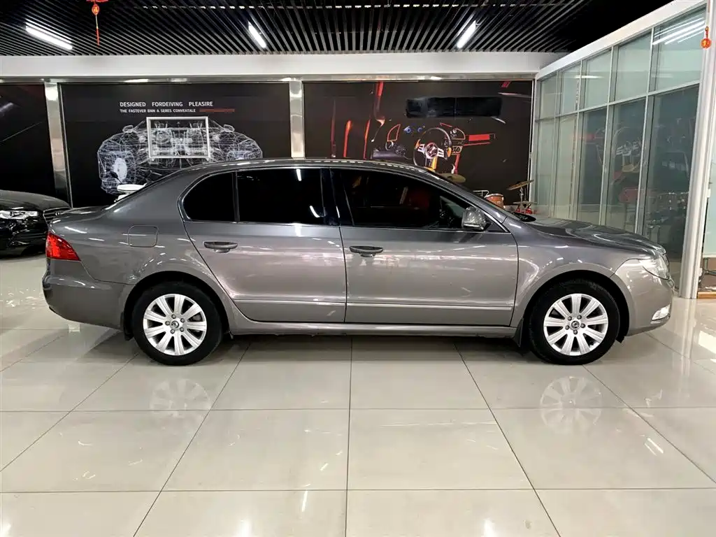 Škoda Superb 2009 2.0TSI Automatic Premium фото 4