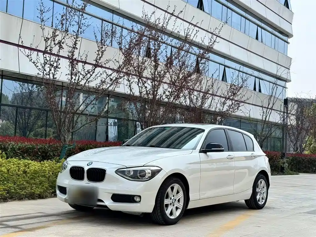BMW 1 Series (Import) 2013 Facelift 116i Leading Model фото 2
