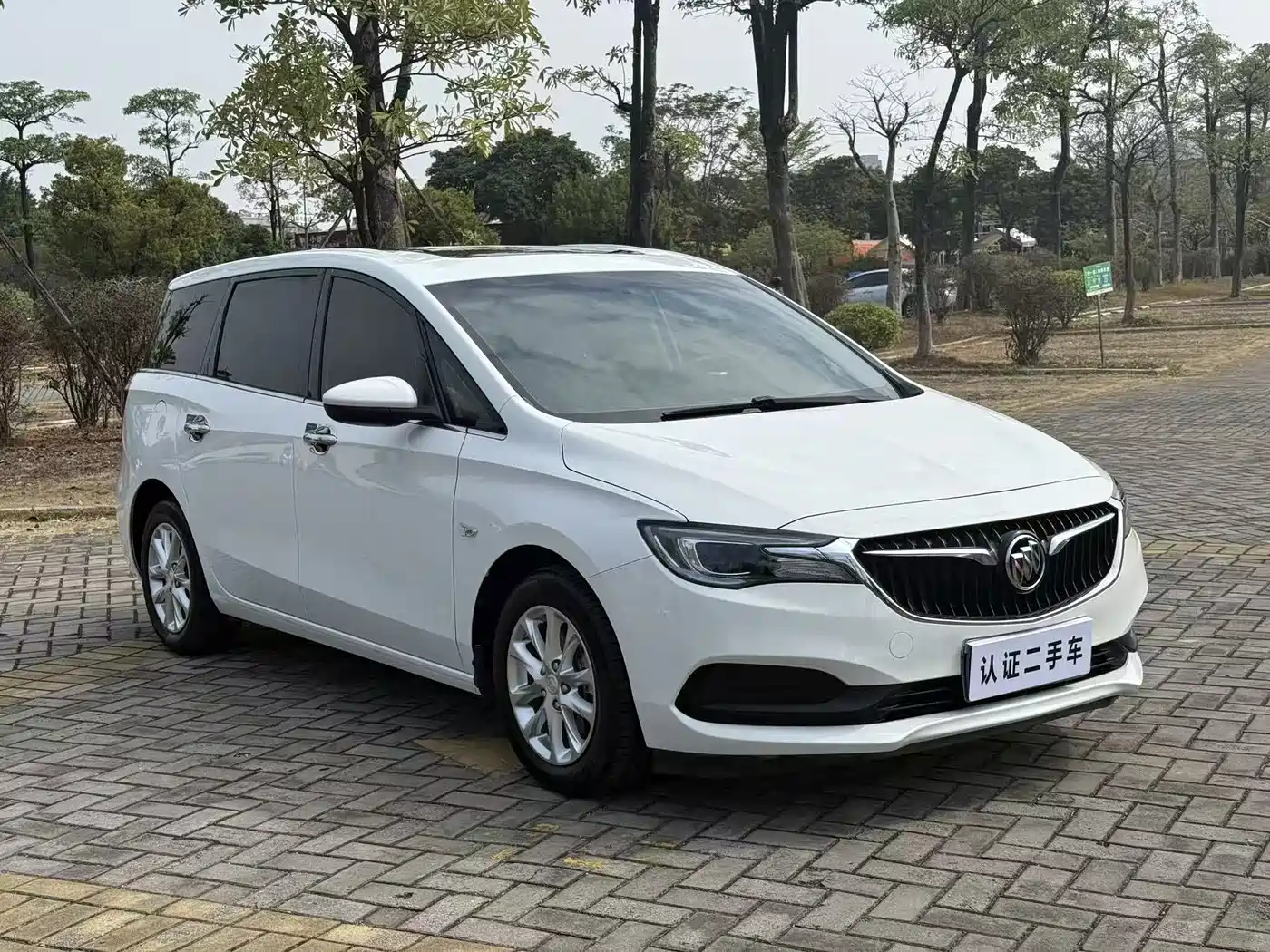 Buick GL6 2019 18T 6-seat Elite China VI фото 3