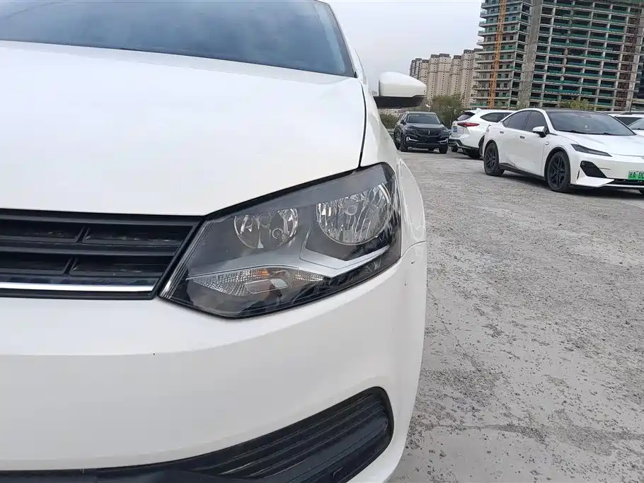 Volkswagen Polo 2018 1.5L Auto Safe Drive фото 5