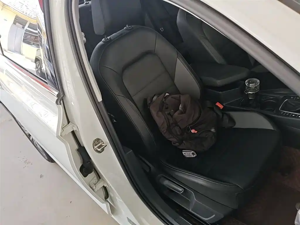 Volkswagen Sagitar 2021 280TSI DSG Comfort Smart Connect Edition фото 25