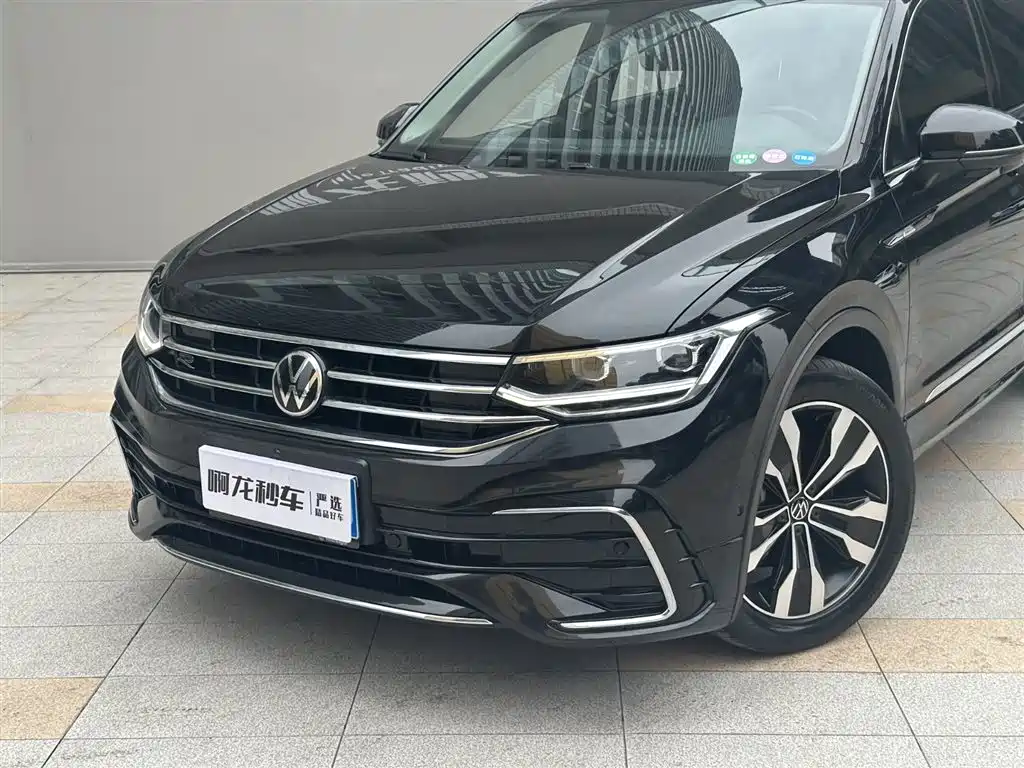 Volkswagen Tiguan L 2023 330TSI Auto 2WD R-Line Premium Edition фото 2