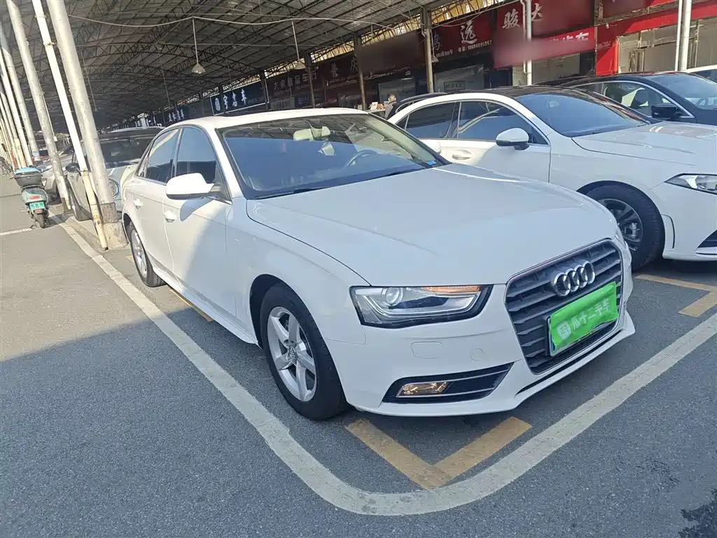 Audi A4L 2016 30 TFSI Automatic Comfort фото 4