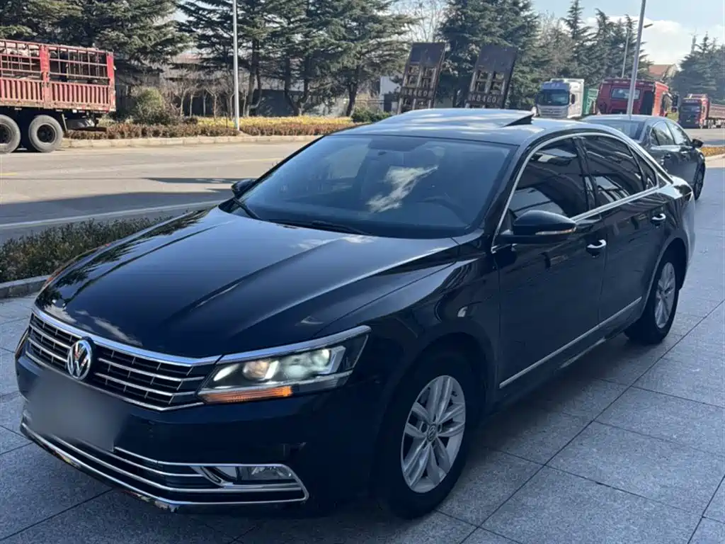 Volkswagen Passat 2015 1.8TSI DSG Honor Edition фото 15