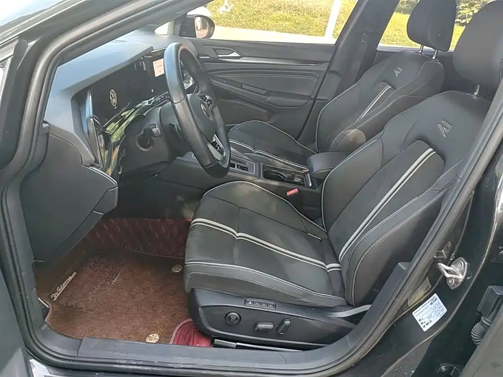 Volkswagen Golf 2021 280TSI DSG R-Line фото 15