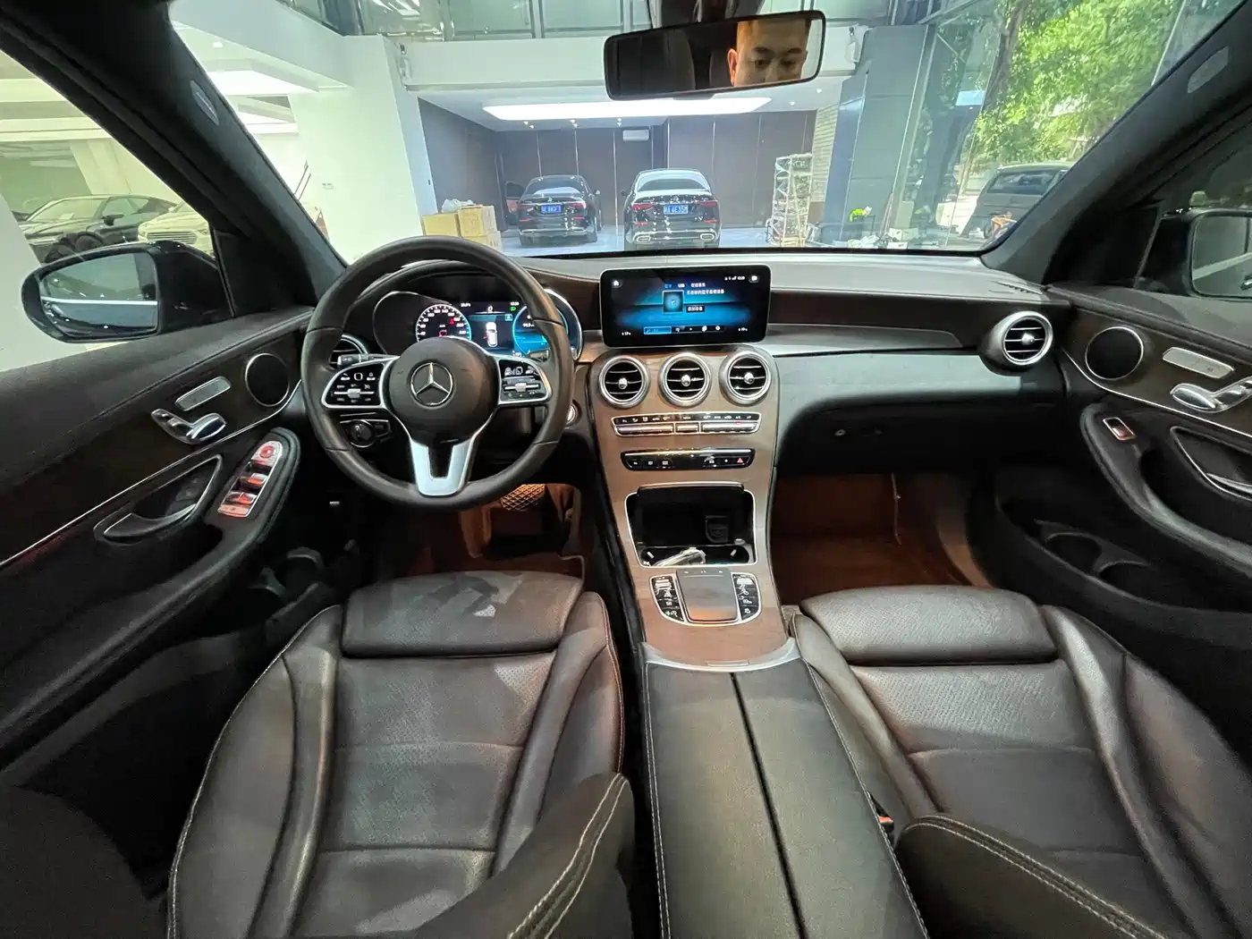 Mercedes-Benz GLC 2020 GLC 260 L 4MATIC Luxury фото 4