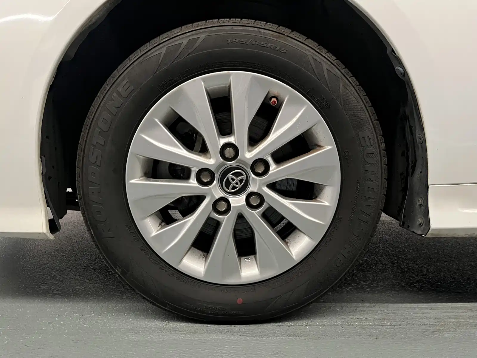 Photo 18 - Toyota Corolla