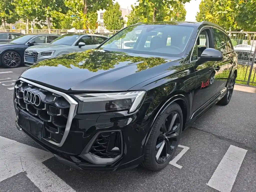 Audi Q7 2025 2025 55 TFSI quattro S line Sport
