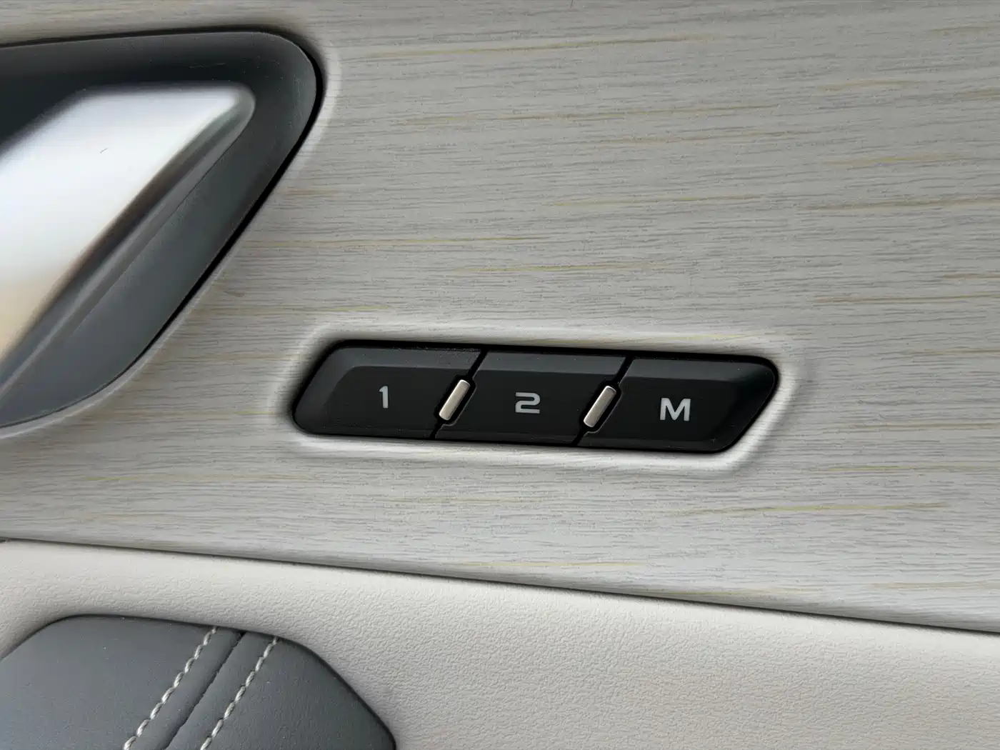 Geely Xingyue L 2024 1.5T Tiāngōng Edition фото 27