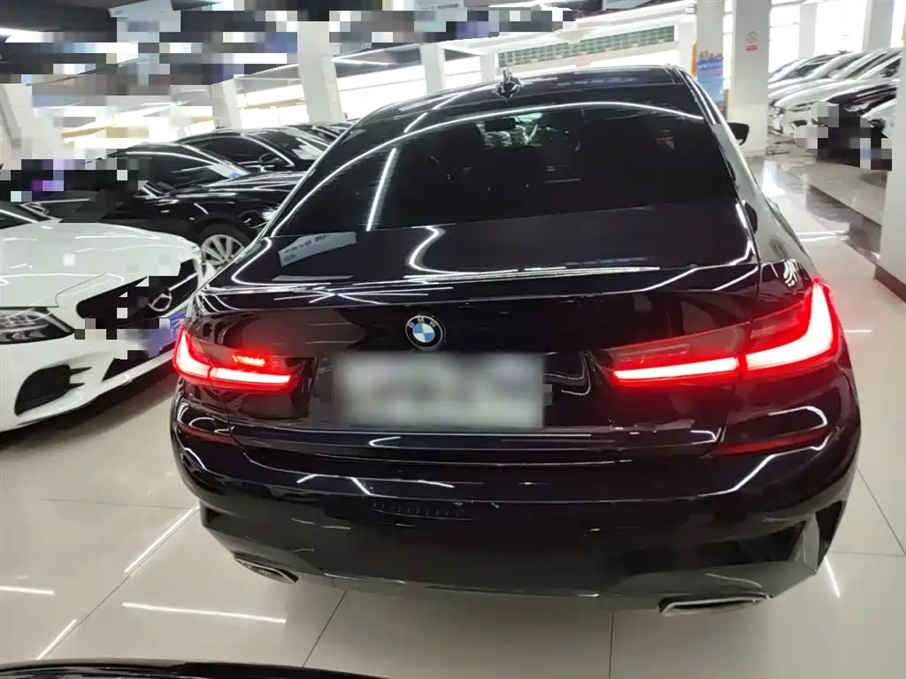 BMW 3-SERIES