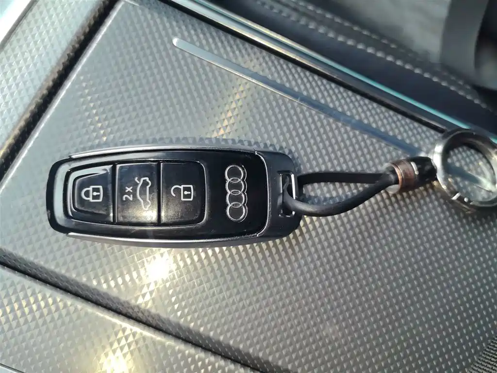 Audi A6L 2022 40 TFSI Luxury Dynamic фото 17