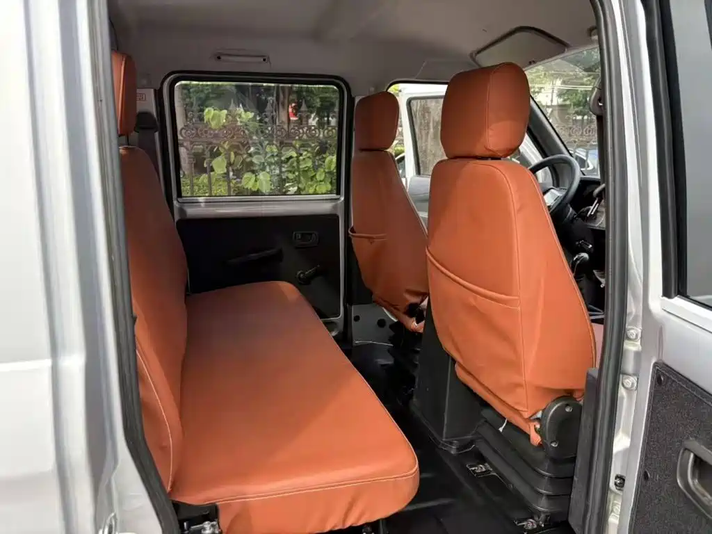 Success Auto Wildebeest 2024 2024 Facelift 1.6L Comfort Double Row Side Board