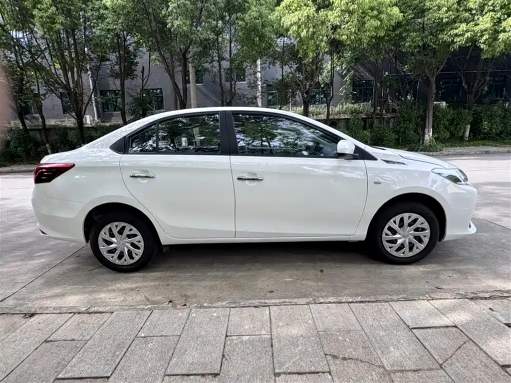Toyota Vios 2022 1.5L 20th Anniversary Edition фото 7