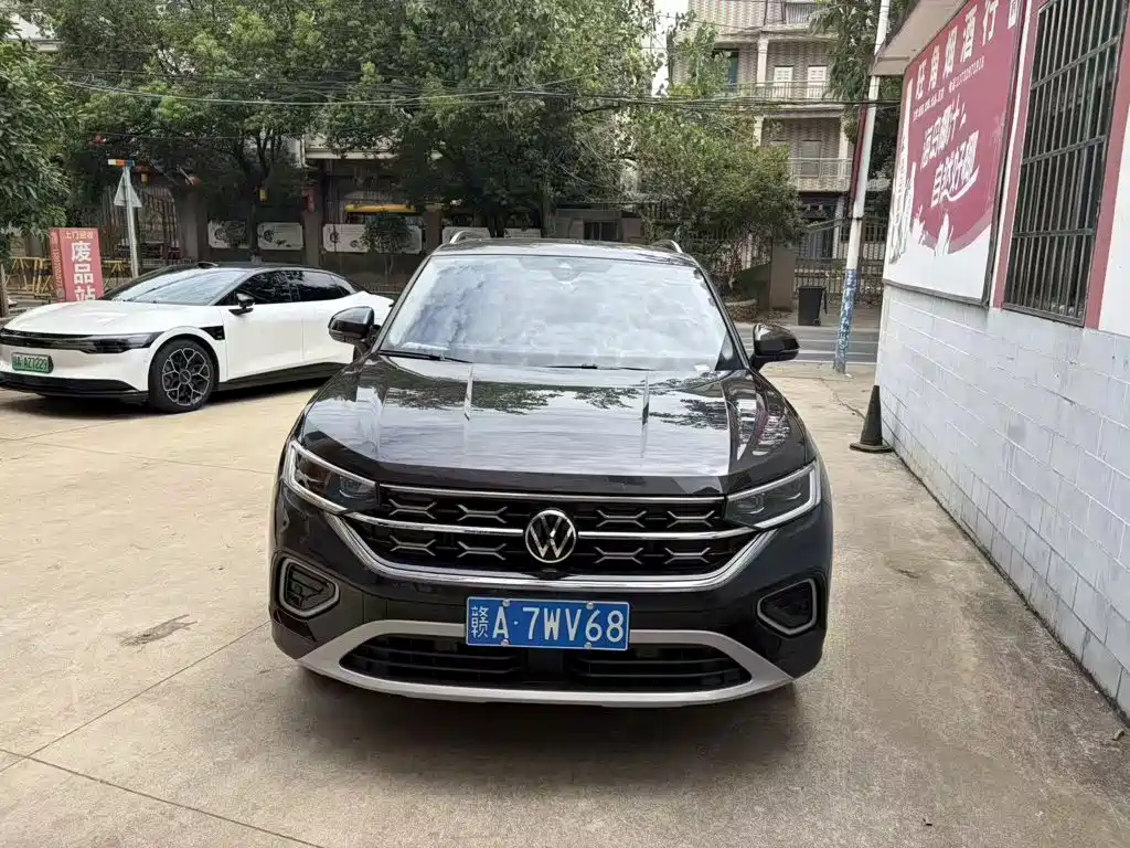 Volkswagen Tayron 2025 2024 330TSI 2WD Luxury Plus Advanced