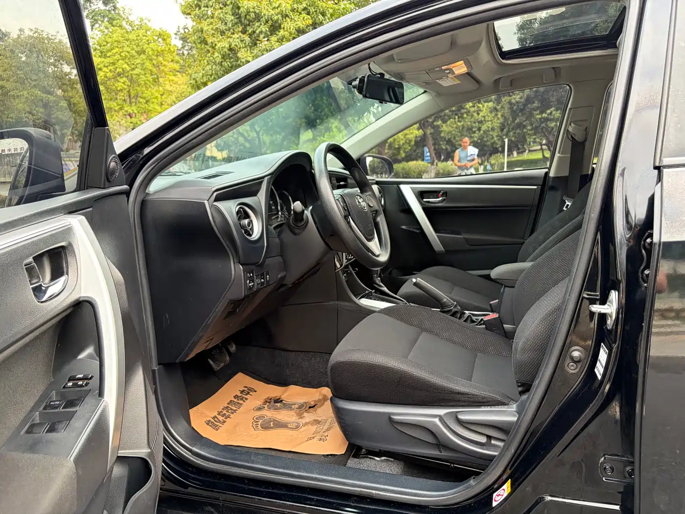 Toyota Levin 2017 Facelift 185T CVT Elite (China V) фото 13