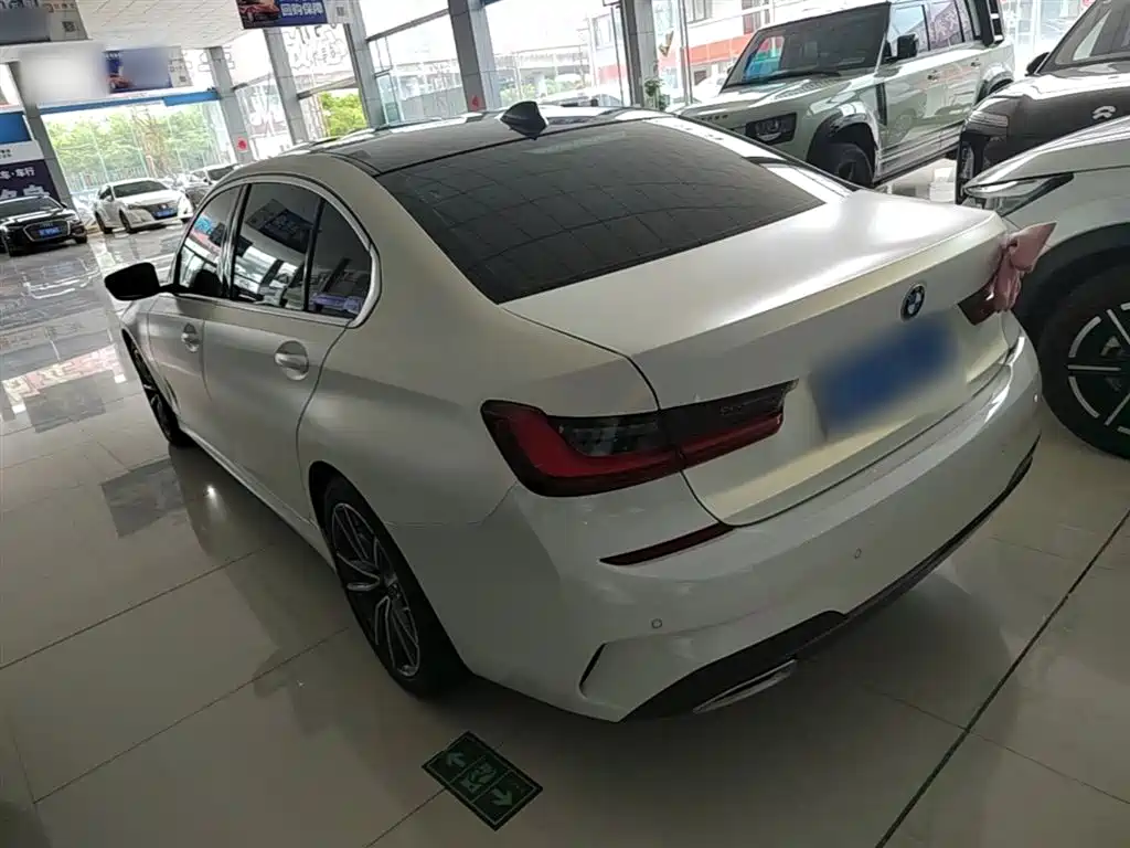 BMW 3 Series 2022 325Li M Sport Package фото 5