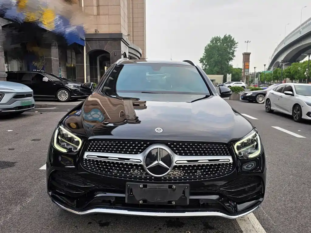 Фото 22 - Mercedes-Benz GLC