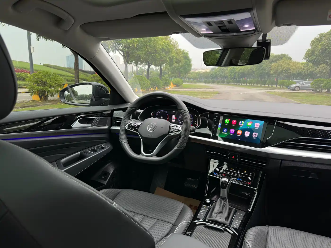Volkswagen Passat 2024 380TSI Dragon Glory Edition фото 16