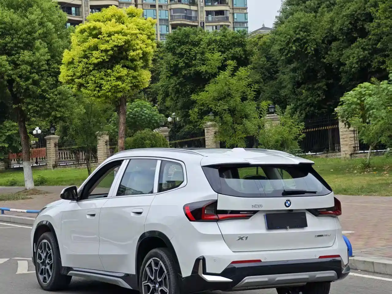 BMW X1 2026 2026 Model Year sDrive25Li X Design Package