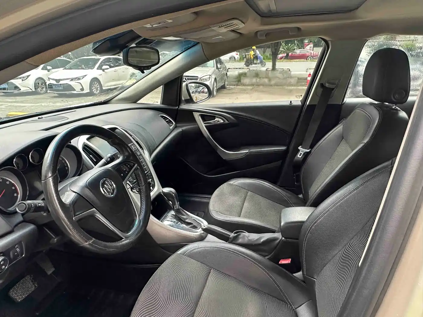 Buick Excelle 2011 GT 1.8L Automatic Fashion Edition (Leather) фото 4