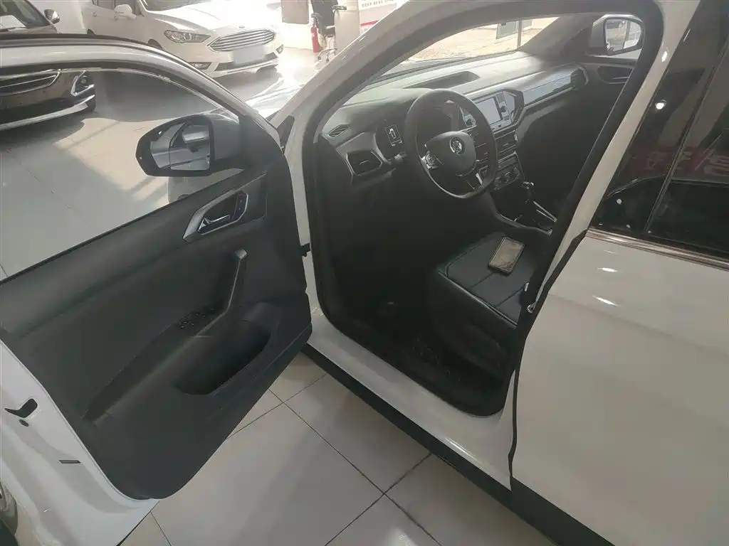 Volkswagen T-Cross 2019 280TSI DSG Comfort Edition фото 16