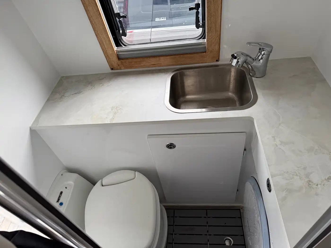 SAIC Maxus MAXUS V90 RV 2023 Model Active Lifestyle фото 10