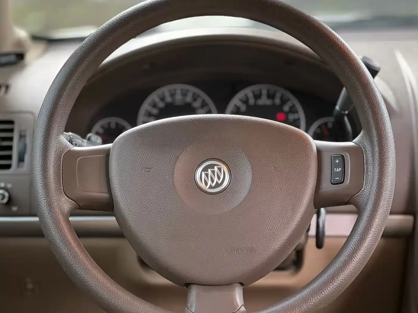 Фото 2 - Buick GL8