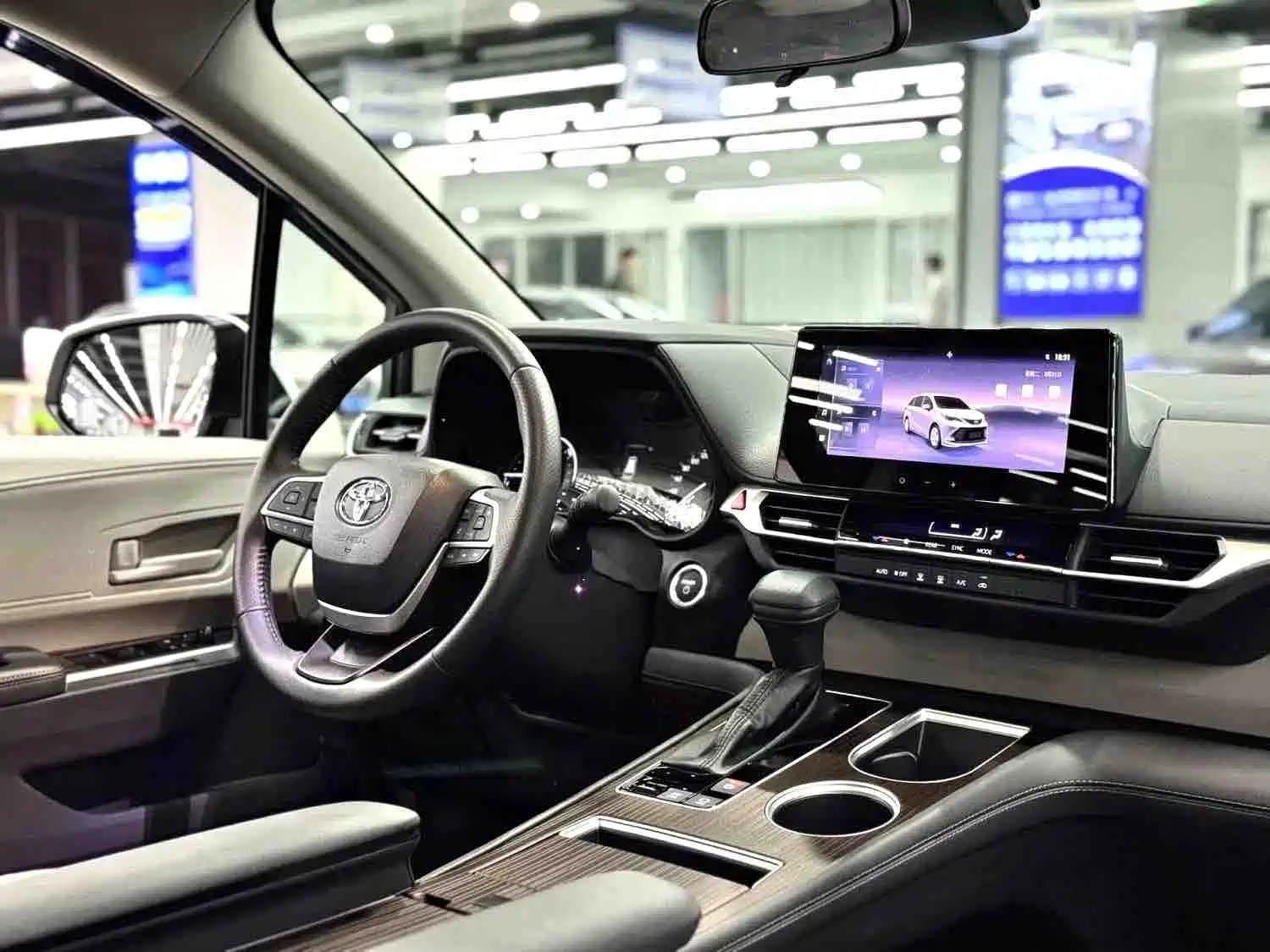 صورة 13 - Toyota Sienna