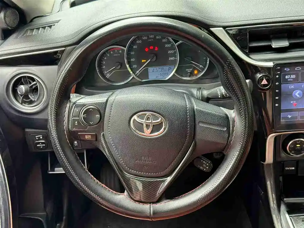 Toyota Corolla 2018 1.2T S-CVT GL Smart Edition фото 6
