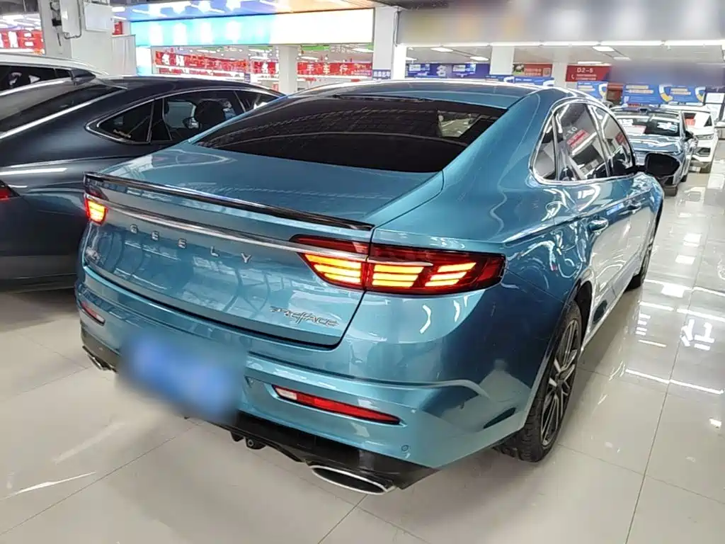 Фото 7 - Geely Preface