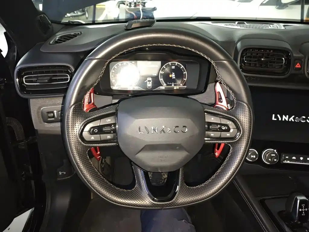 Lynk & Co 03 2022 1.5TD DCT Power Plus фото 7
