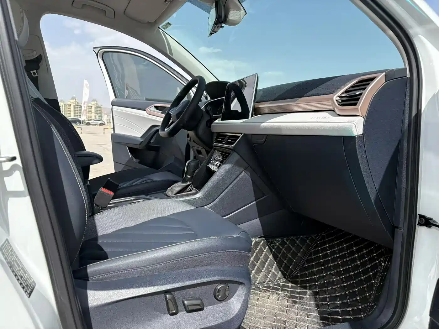 Volkswagen Tharu 2024 300TSI 2WD Full Moon Edition фото 9
